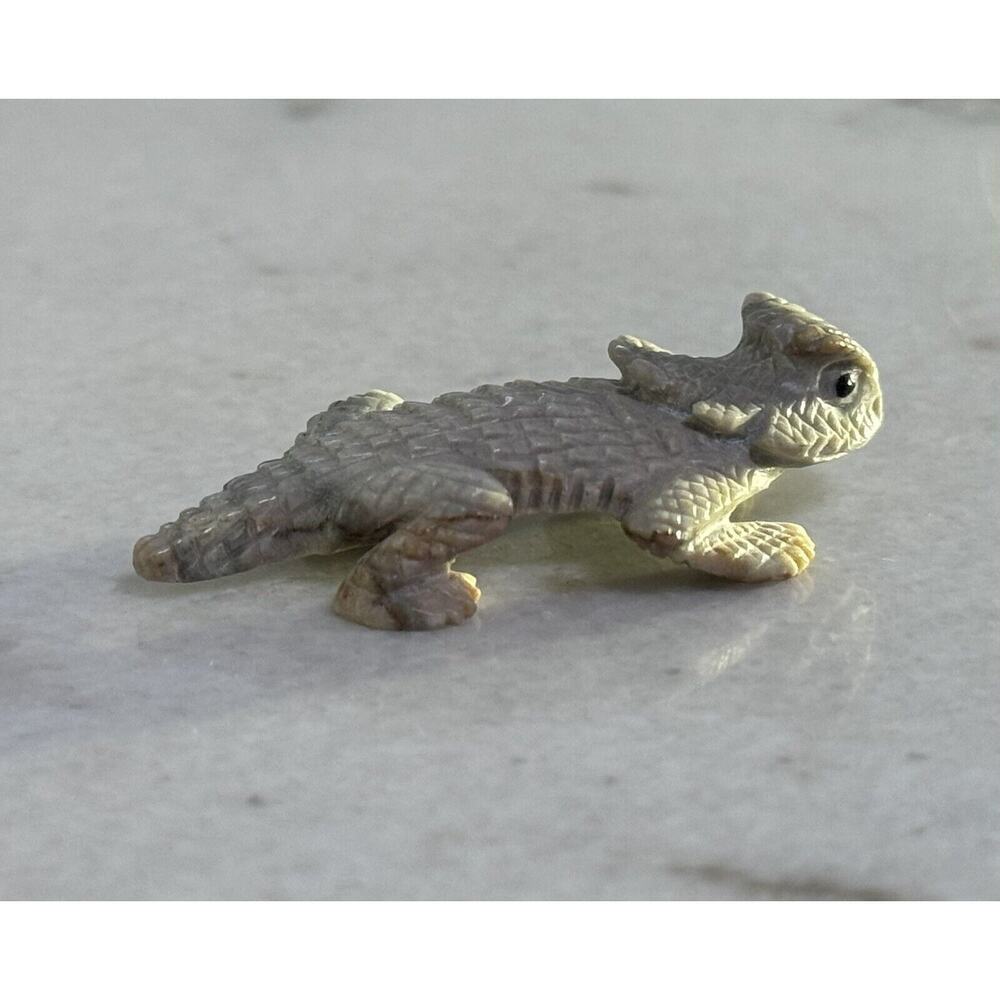 Zuni Fabian Cheama Signed Horned Toad Fetish Stone